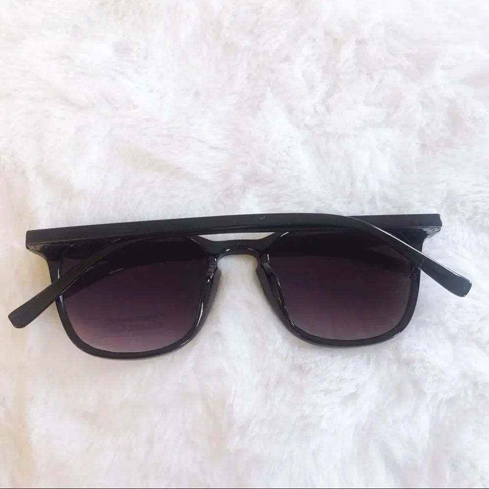 Luca Black Classic Aviators Oval Sunglasses